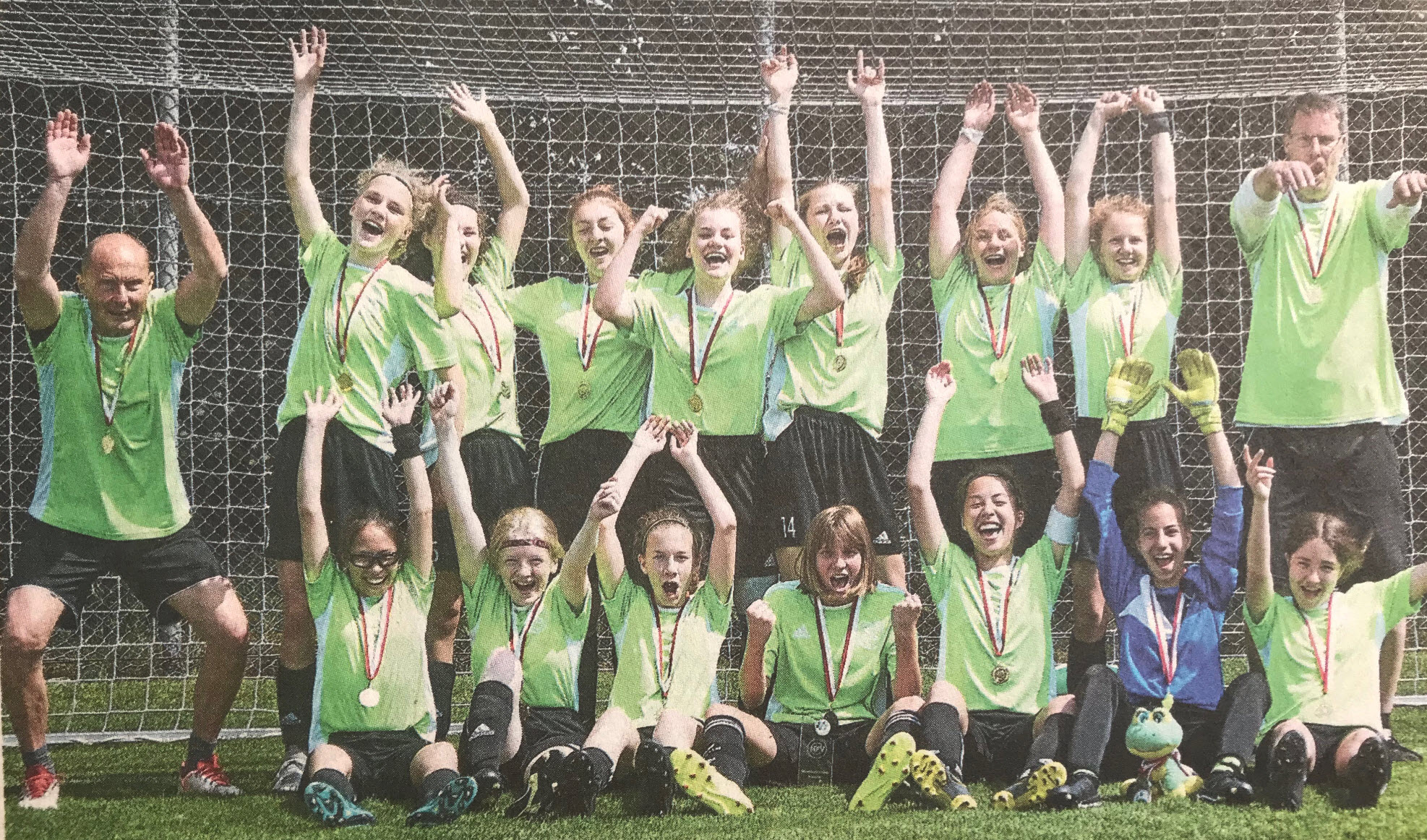 C-Juniorinnen des TSV Bardowick gewinnen die Niedersachsenmeisterschaft im Elfmeterschießen gegen Büppel